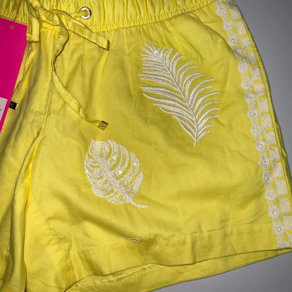 Lilly Pulitzer NWT 5" Katia Emb Shorts Watch Hill Yellow Fiesta Size XXS - Picture 5 of 16